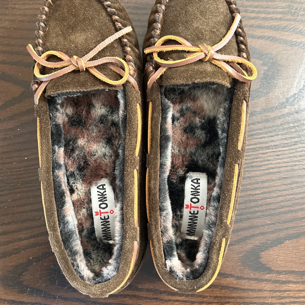 Minnetonka Britt Trapper II Chocolate Brown Suede Women's Slippers